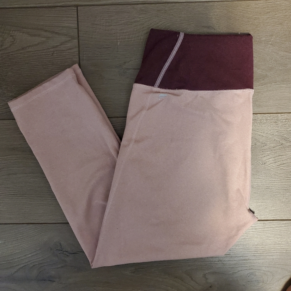 Fabletics High-Waisted Heathered Pocket Crop